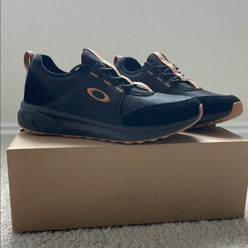 Oakley Black and Tan Athletic Shoes with Lace-Up Design